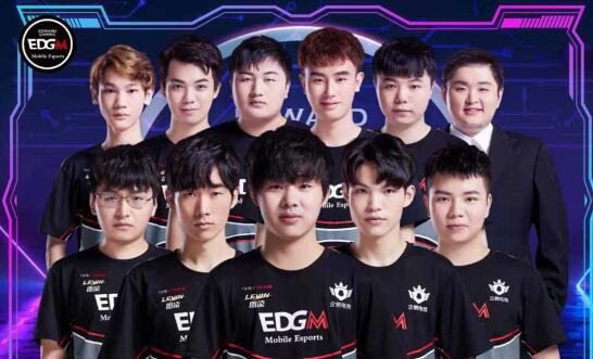 空队占据主 空队占据主