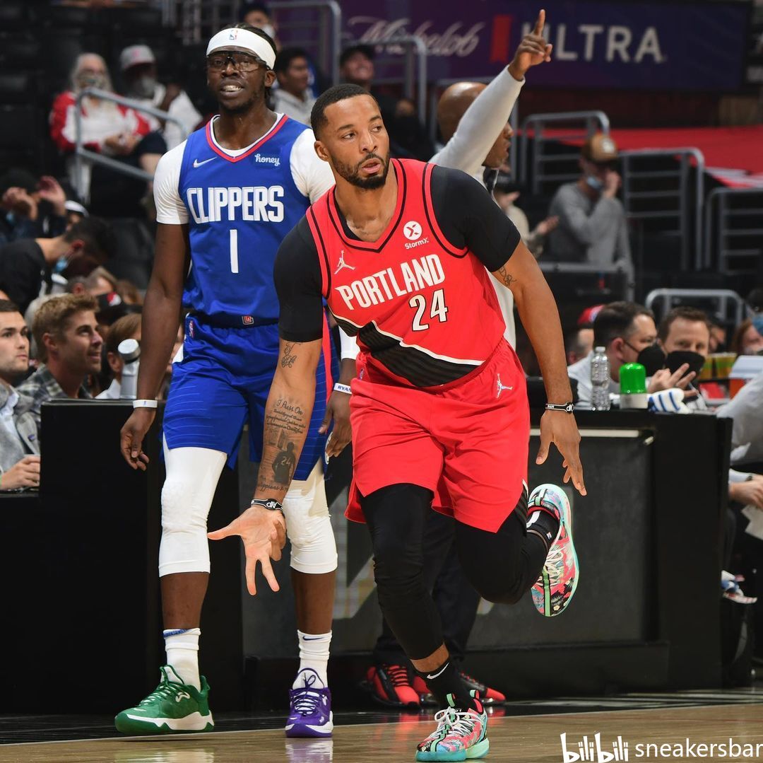 还有传言称 还有传言称