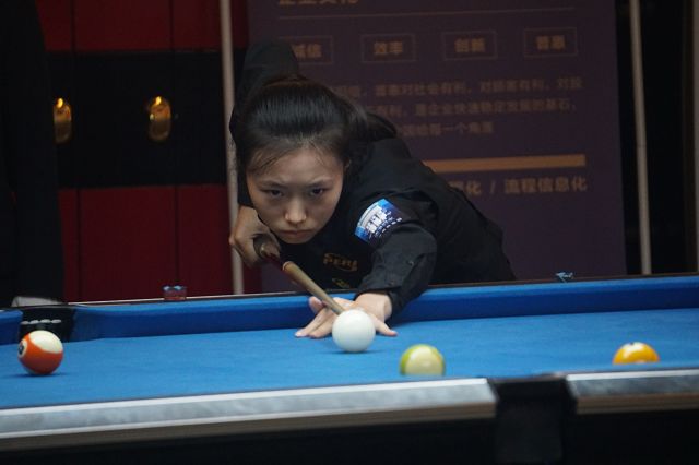右路持球点